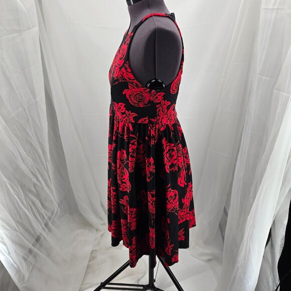 76-16 Torrid Black & Red Rose Halter Neck Knee length Skater Dress Size 14 - Picture 5 of 10